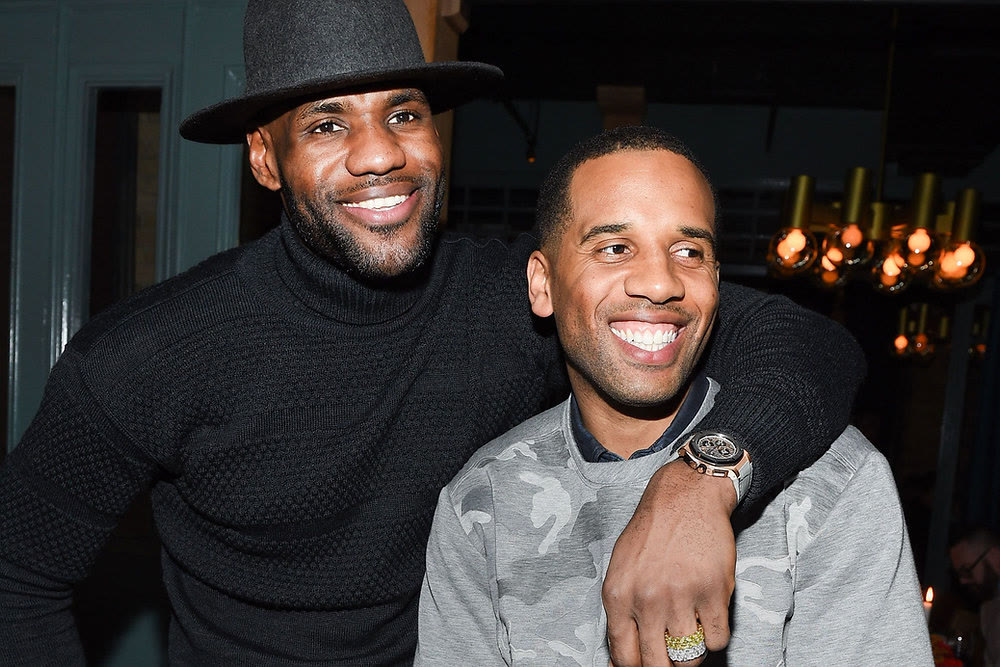 Why Athletes Should Work With A Sports Marketing Agency